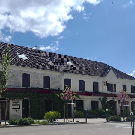 Auberge D'Ici Et D'Ailleurs Cressensac-Sarrazac Buitenkant foto