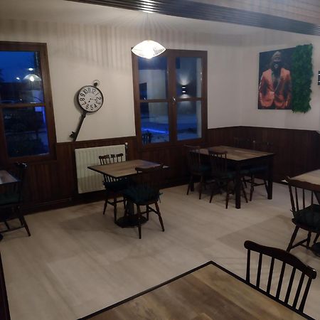 Auberge D'Ici Et D'Ailleurs Cressensac-Sarrazac Buitenkant foto