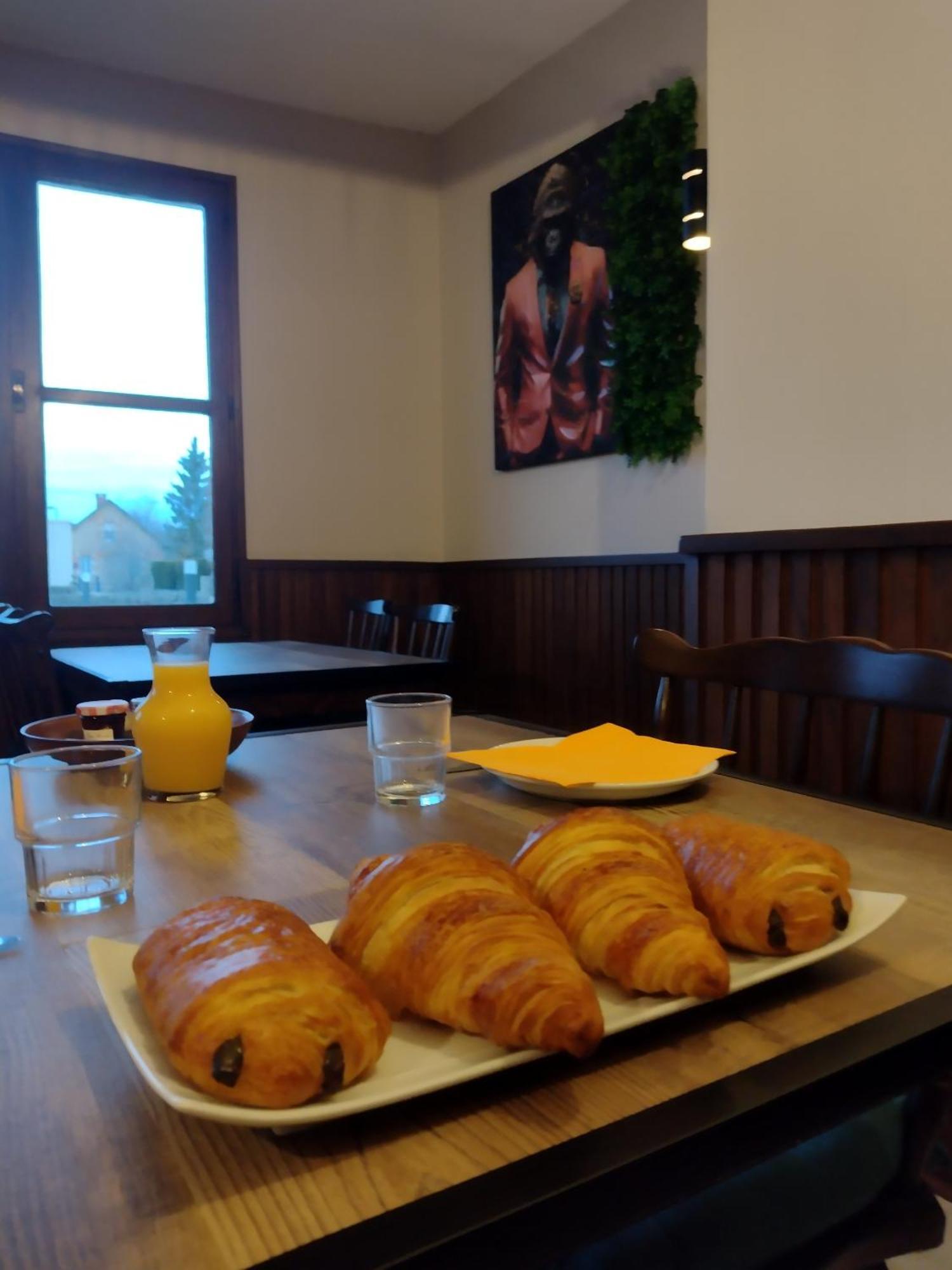 Auberge D'Ici Et D'Ailleurs Cressensac-Sarrazac Buitenkant foto