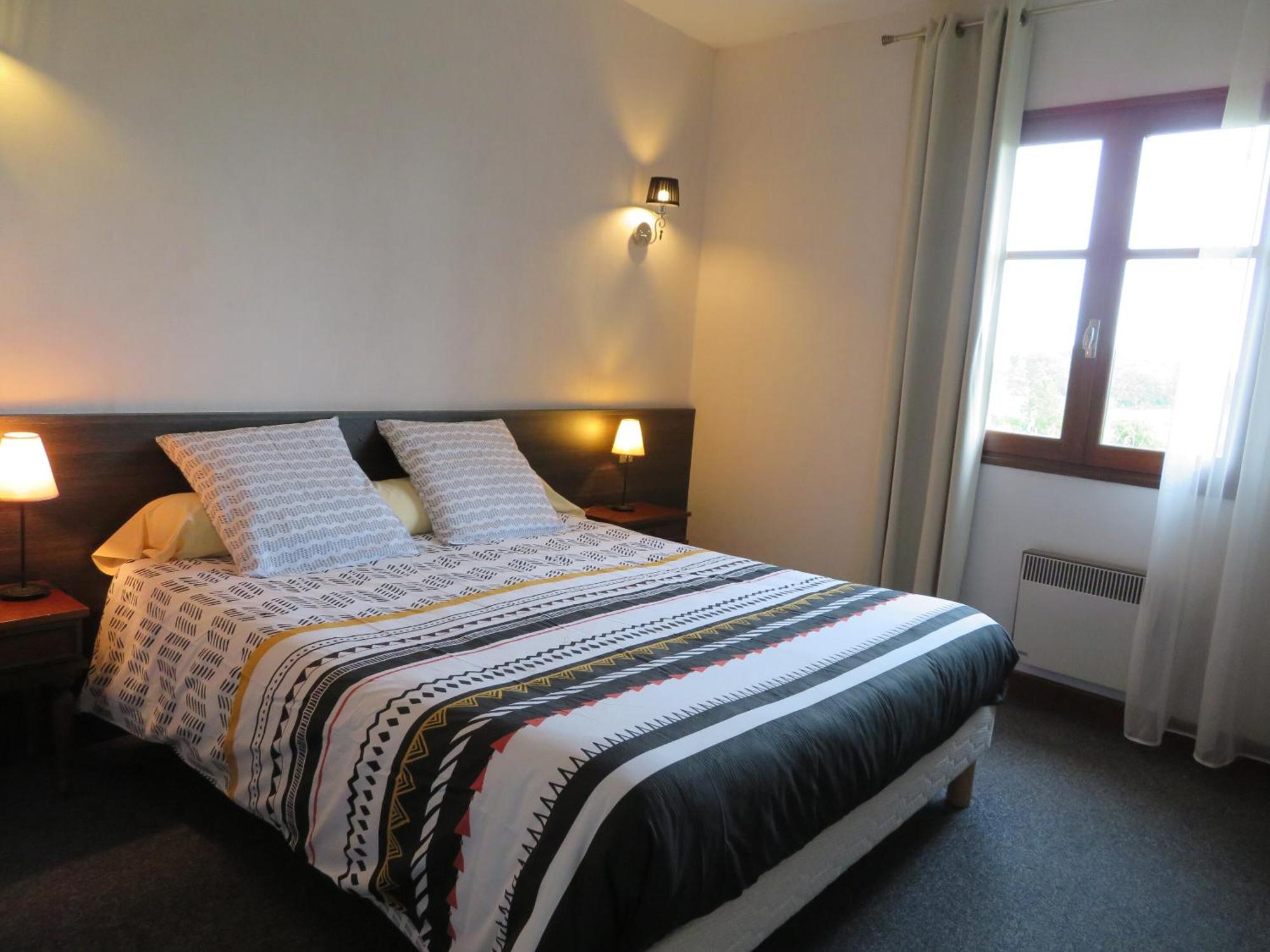 Auberge D'Ici Et D'Ailleurs Cressensac-Sarrazac Kamer foto