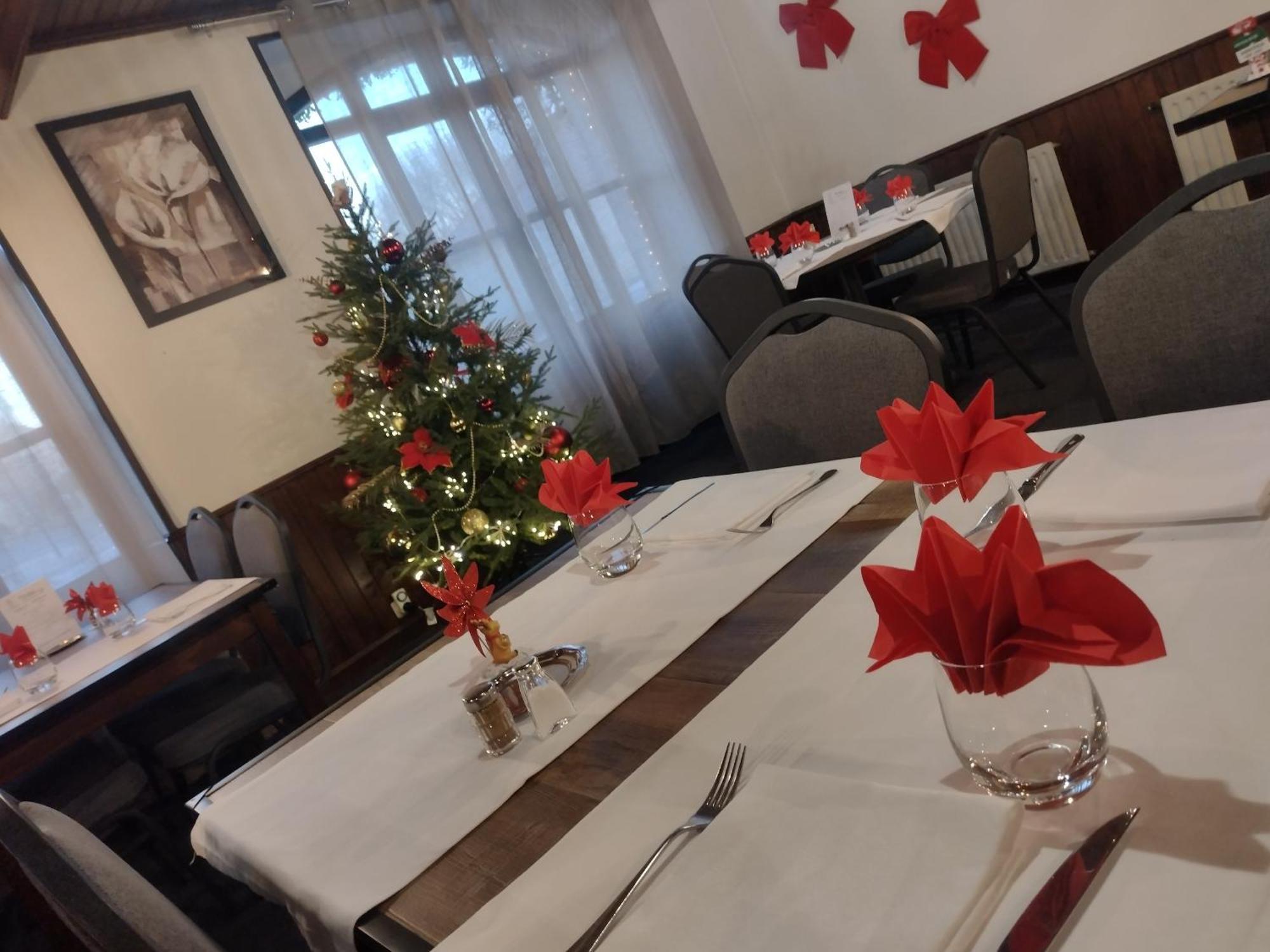Auberge D'Ici Et D'Ailleurs Cressensac-Sarrazac Buitenkant foto
